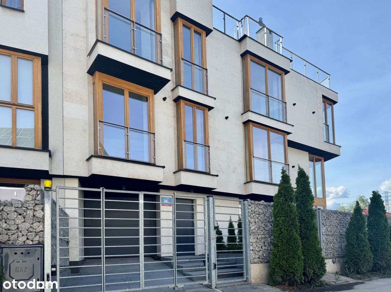 Nowoczesny dom, który zachwyca światłem | 240 m² |-18