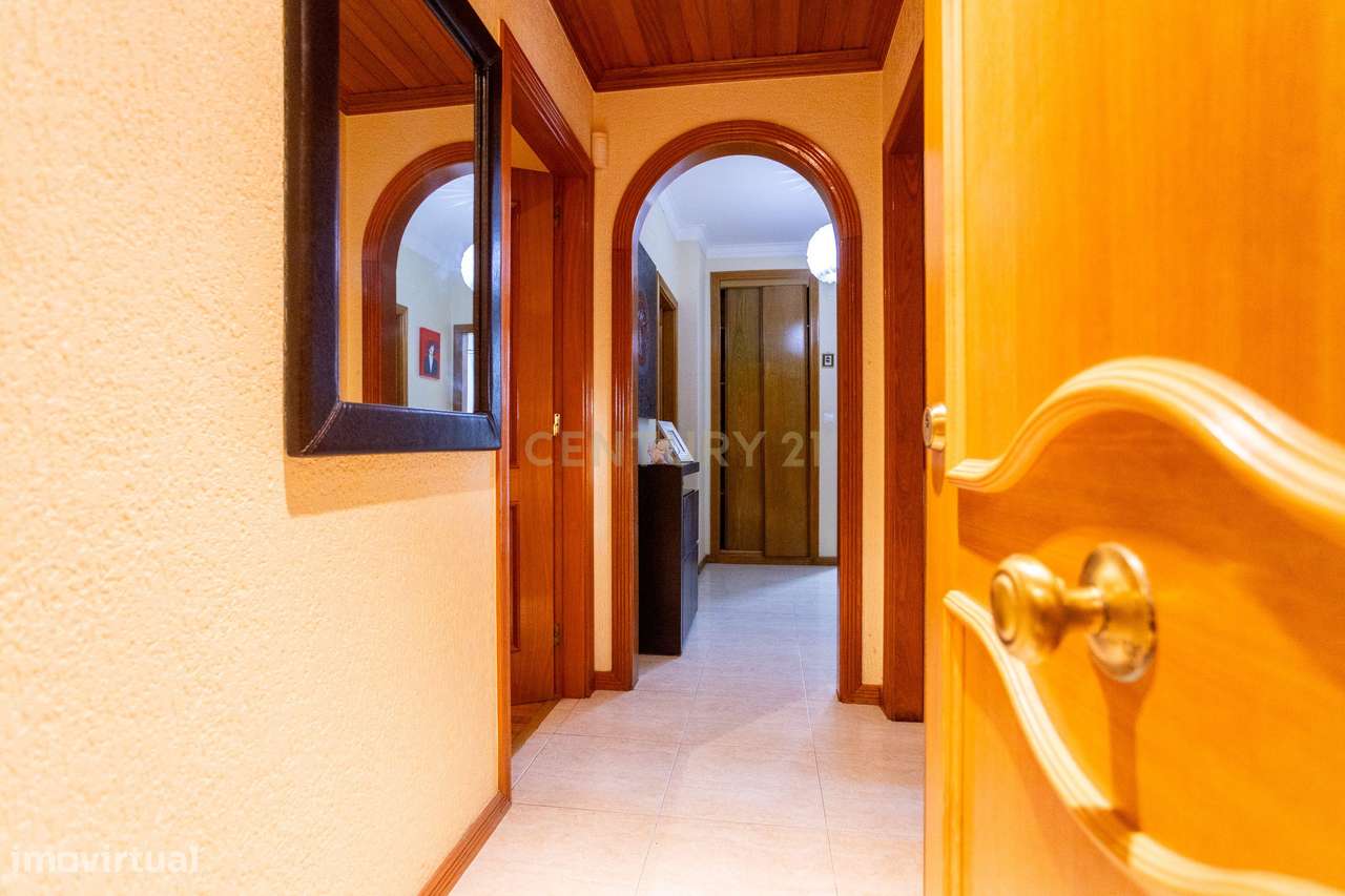 Apartamento T2+1 Duplex com elevador-9