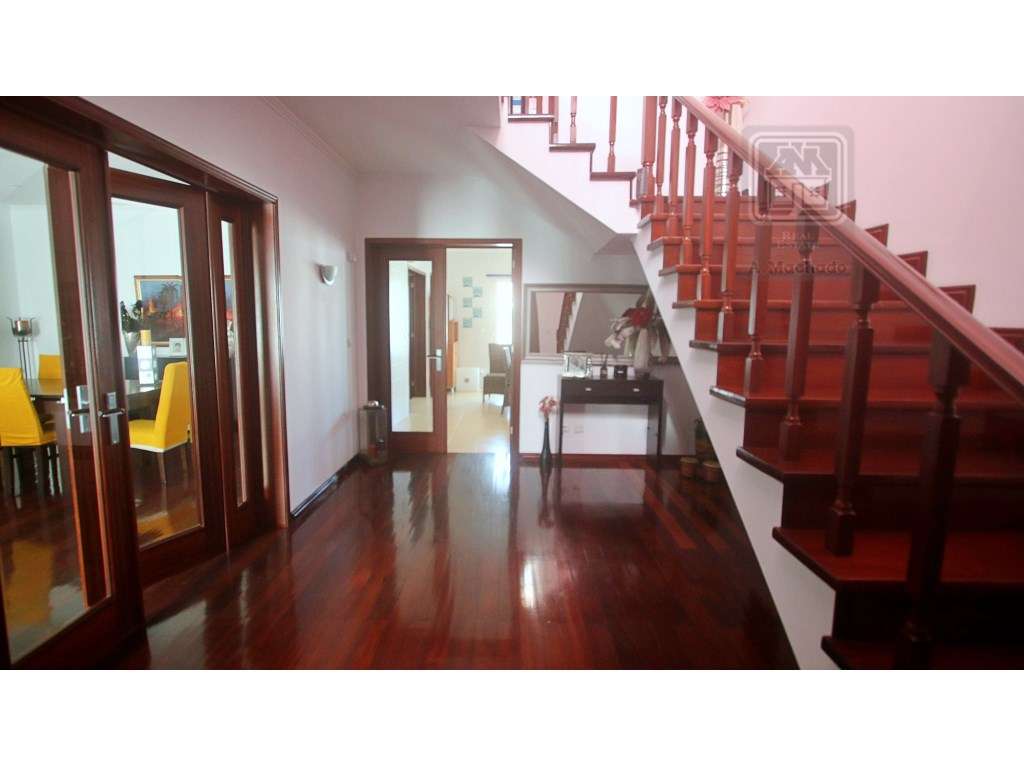 VENDA de MORADIA - VIVENDA com alojamento local e piscina - Fenais ...-14