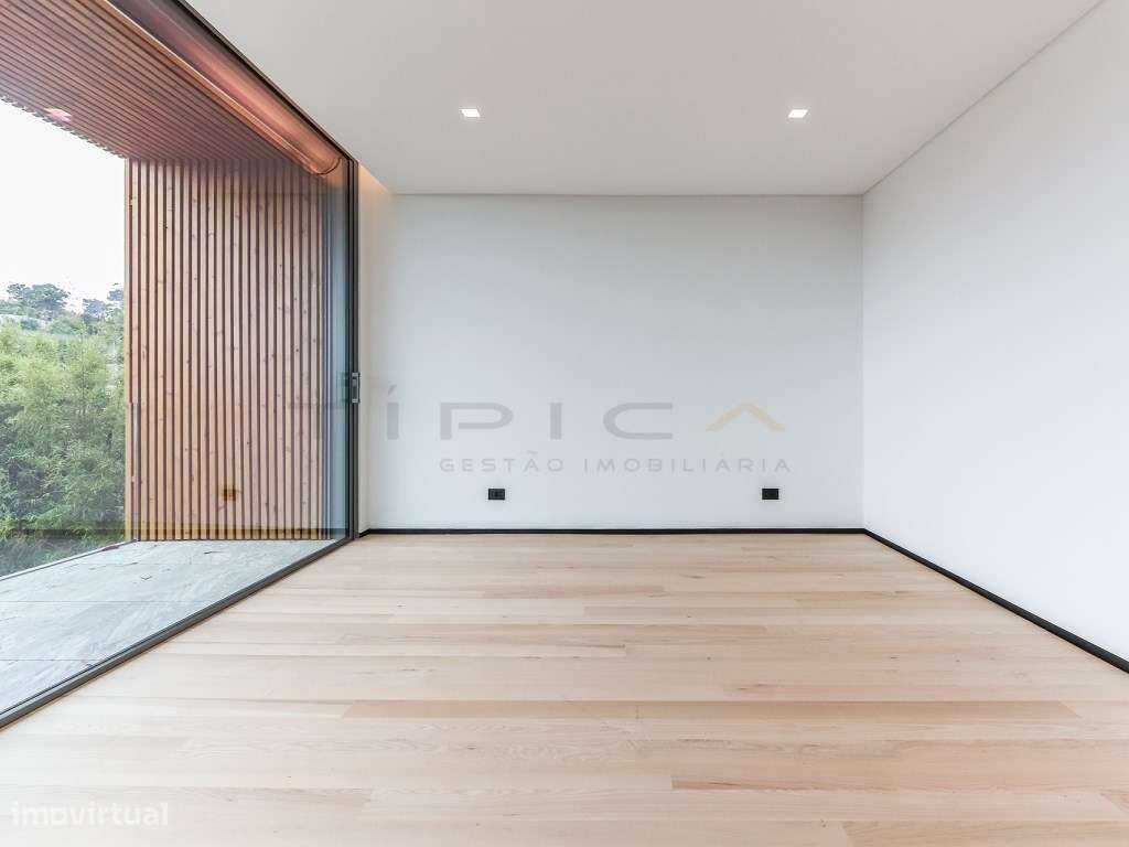 Moradia LUXO Condomínio Privado-35