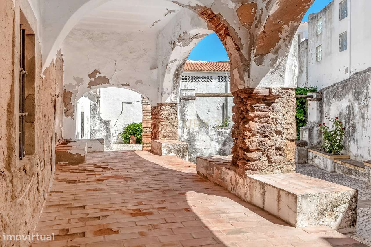 Palacete Histórico do Século XIX em Silves | 4 Artigos Independentes |-15
