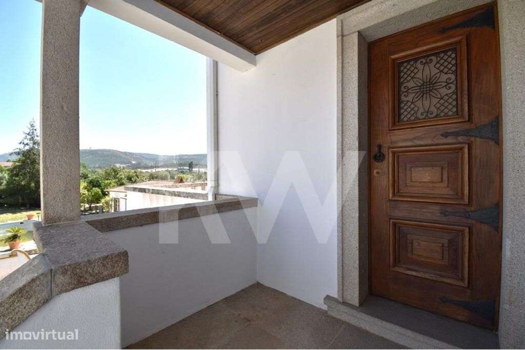 Moradia T4+1| Garagem | Jardim e piscina | Vila Nova de Poiares, Coimb - Grande imagem: 5/51