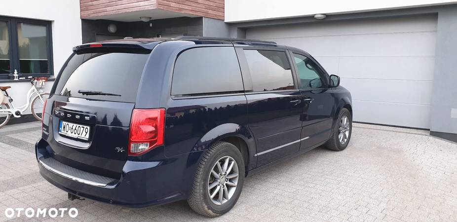 Dodge Grand Caravan 3.6 R/T - 28