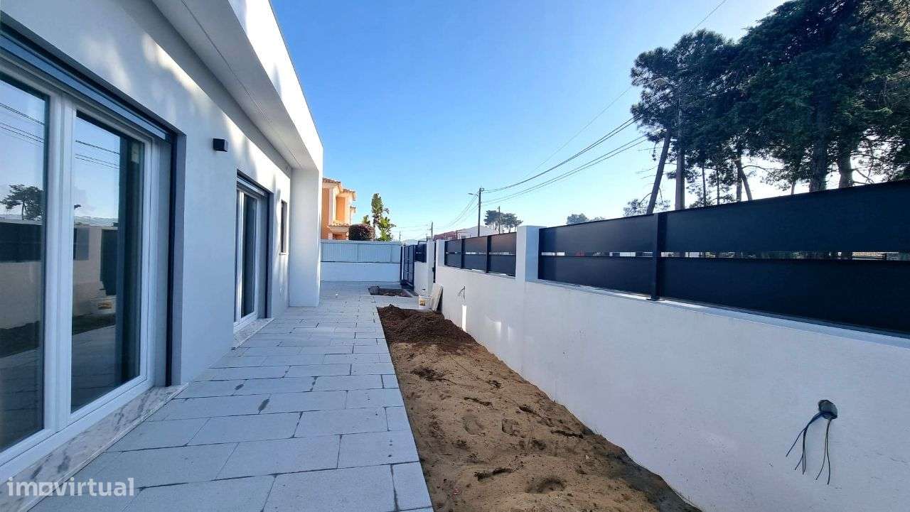 Moradia Térrea, com piscina – Azeitão-25