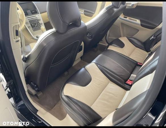 Volvo XC 60 D5 AWD Summum - 3