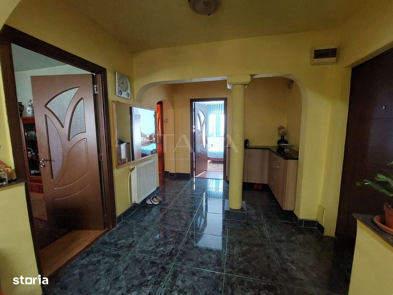 "Apartament 3 camere zona Flora – confort și accesibilitate" - Imagine principală: 4/14