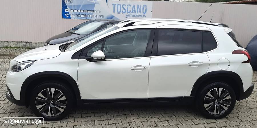 Peugeot 2008 1.2 PureTech Allure - 6