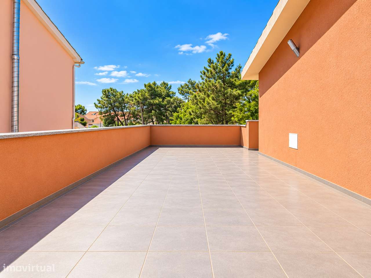Moradia Geminada T3 com Garagem na Quinta Do conde.-6