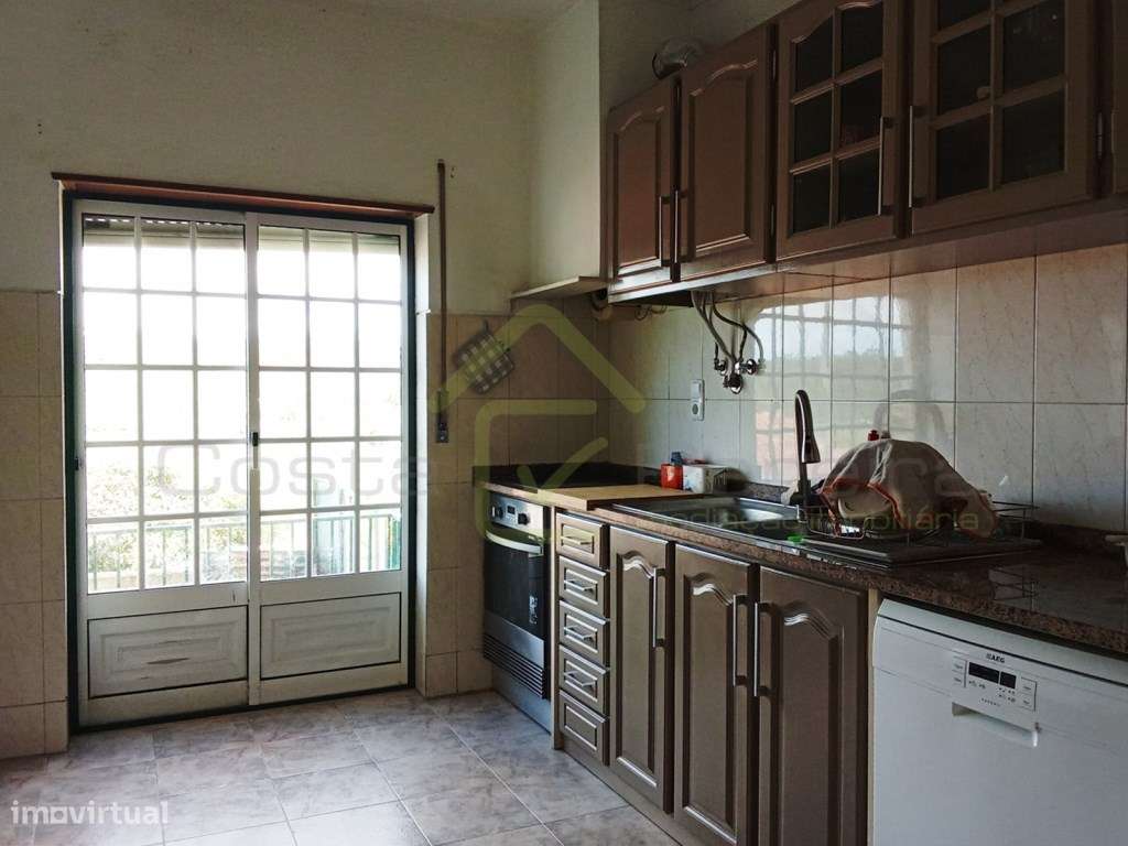 Moradia T3 +1 com espaço exterior e vista campo a minutos das Praias-6