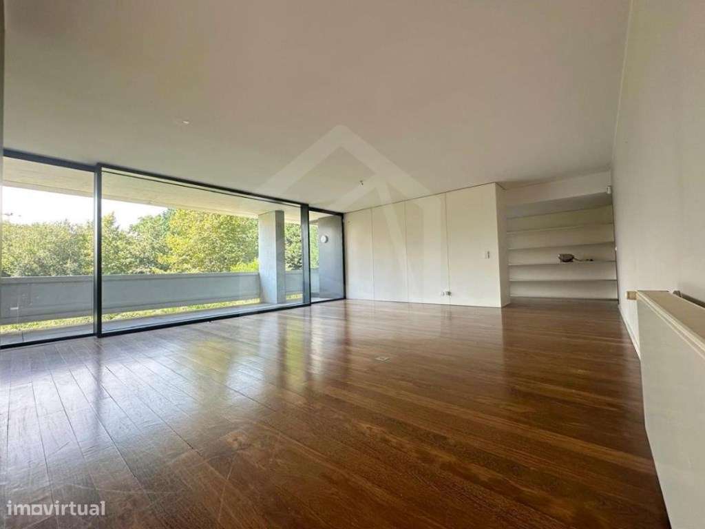 Apartamento T4 em Vilar do Paraíso - Grande imagem: 2/20