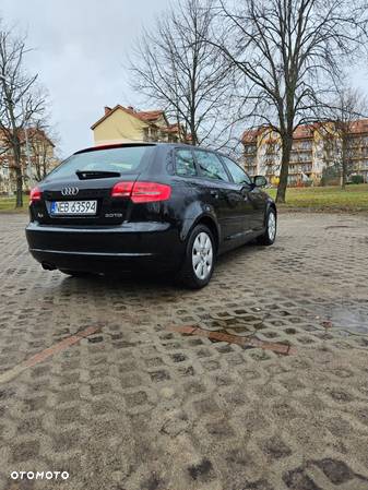 Audi A3 2.0 TDI Sportback DPF Ambition - 8