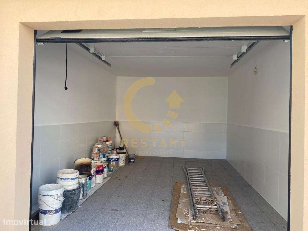 T3 em Águas Santas com 3 frentes, totalmente renovado com muita lumino-28