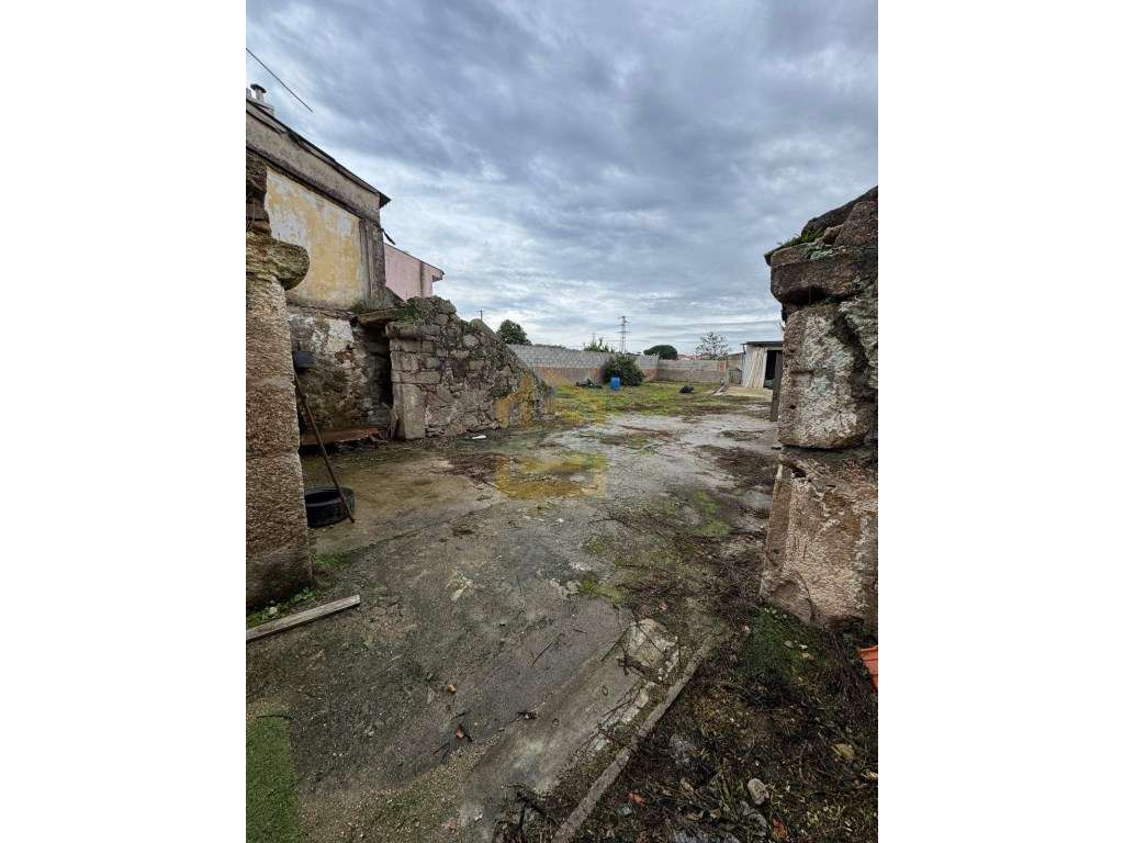 Moradia rustica para Restauro já com projeto aprovado em Touguinha ...-32