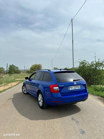 Skoda Octavia Combi Diesel 1.6 TDI Style - 5