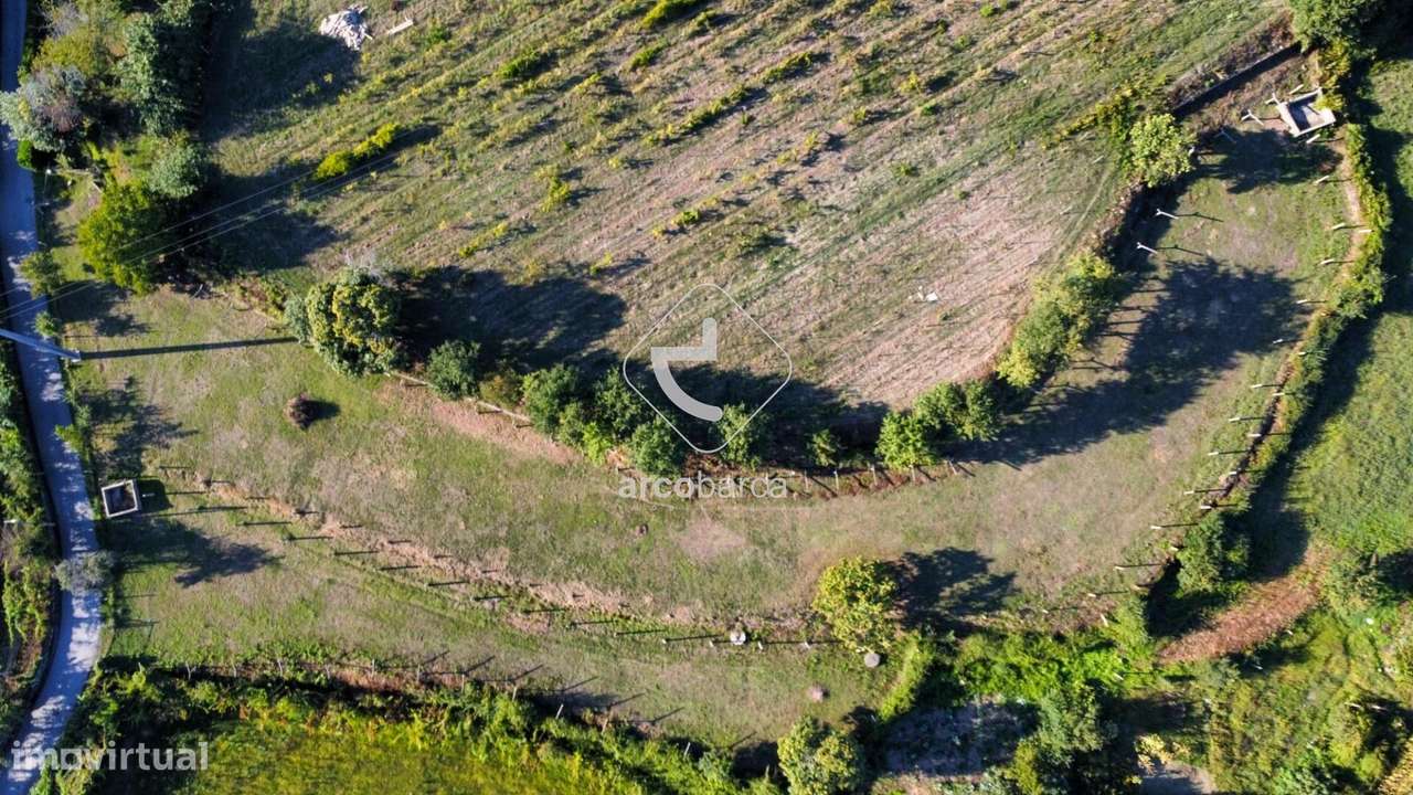 Quintinha com Potencial para Recuperação junto à Vila-34