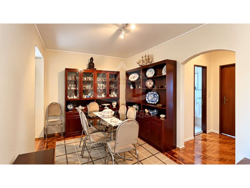Apartamento T3 em Sacavém-0