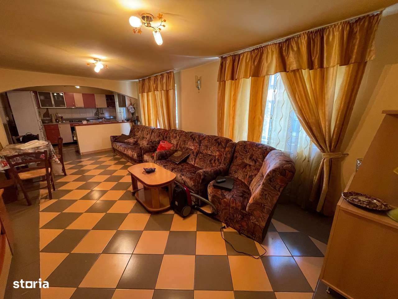 Casa de vanzare in Slanic - Central!-6