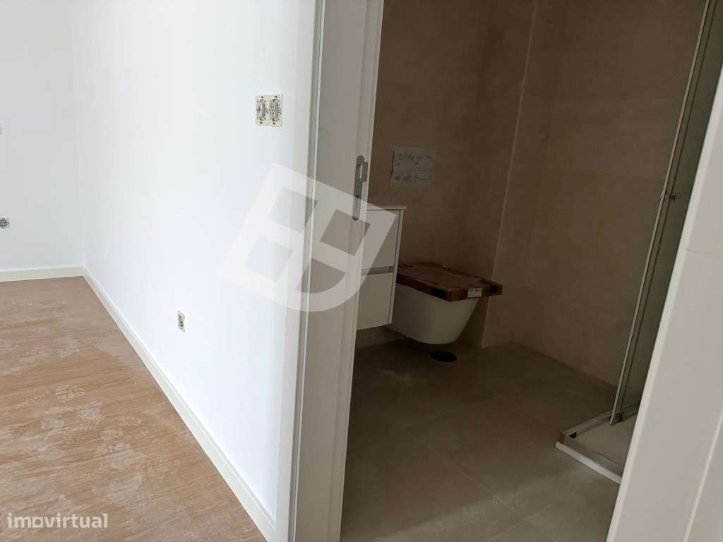 Apartamento T2+1 Dúplex c/ terraço - Pronto Habitar | Esgueira-25