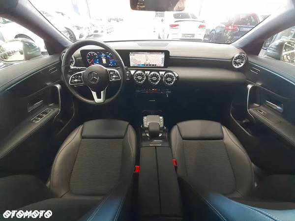 Mercedes-Benz CLA 180 Progressive 7G-DCT - 14