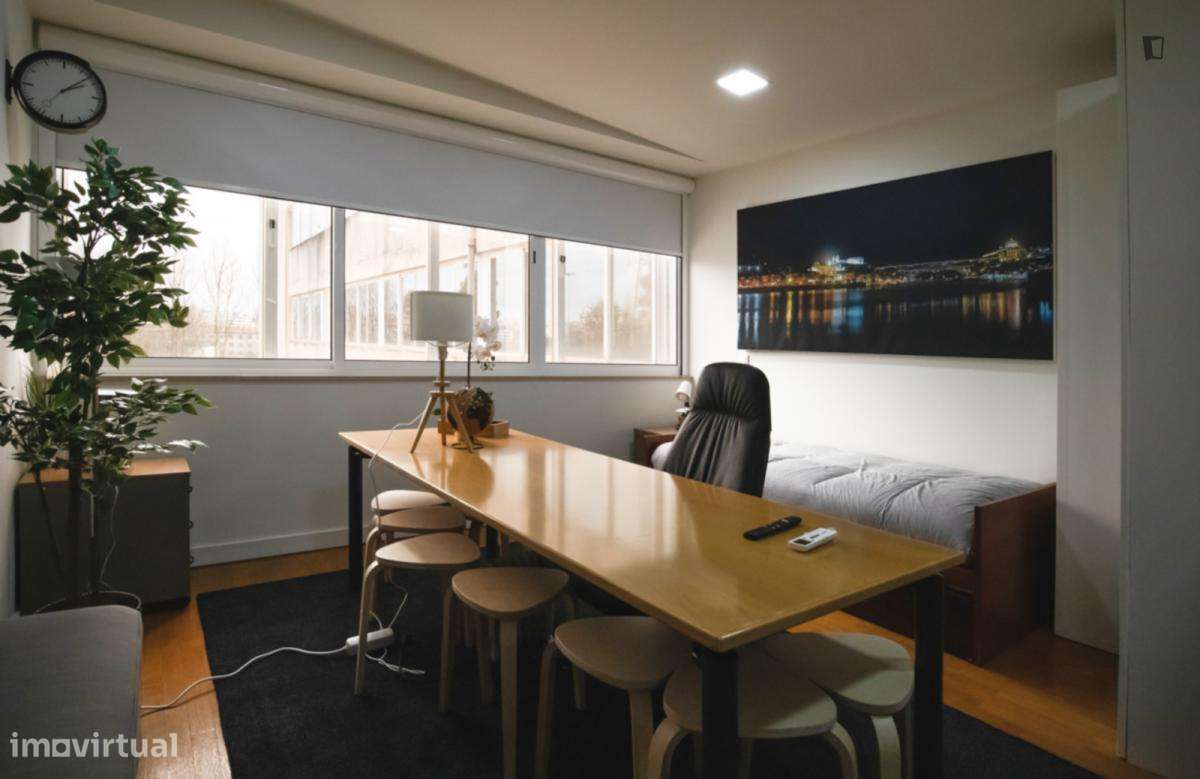 Estúdio - localizado em Ramalde Porto - Grande imagem: 2/8