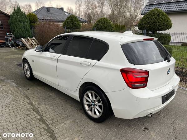 BMW Seria 1 118d Sport Line - 5