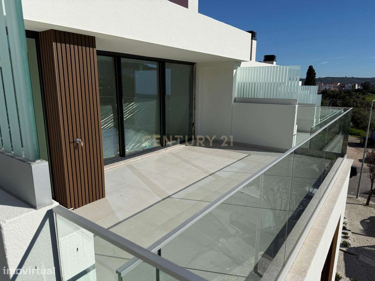 Moradia em Banda T3+1|Garagem|Terraço|Loures - Grande imagem: 3/10