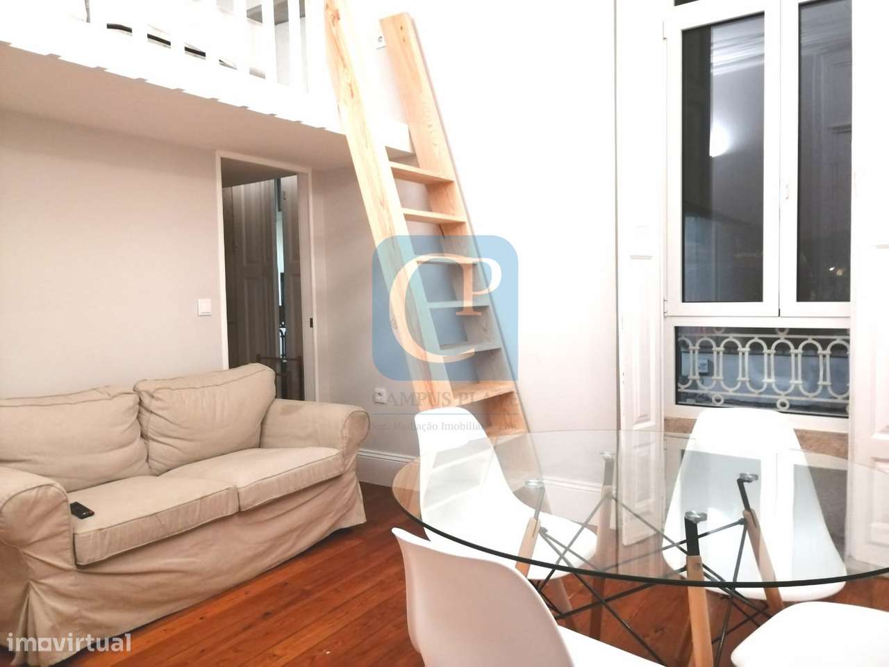 Moradia centenária no Centro de São Mamede Infesta - Grande imagem: 5/37