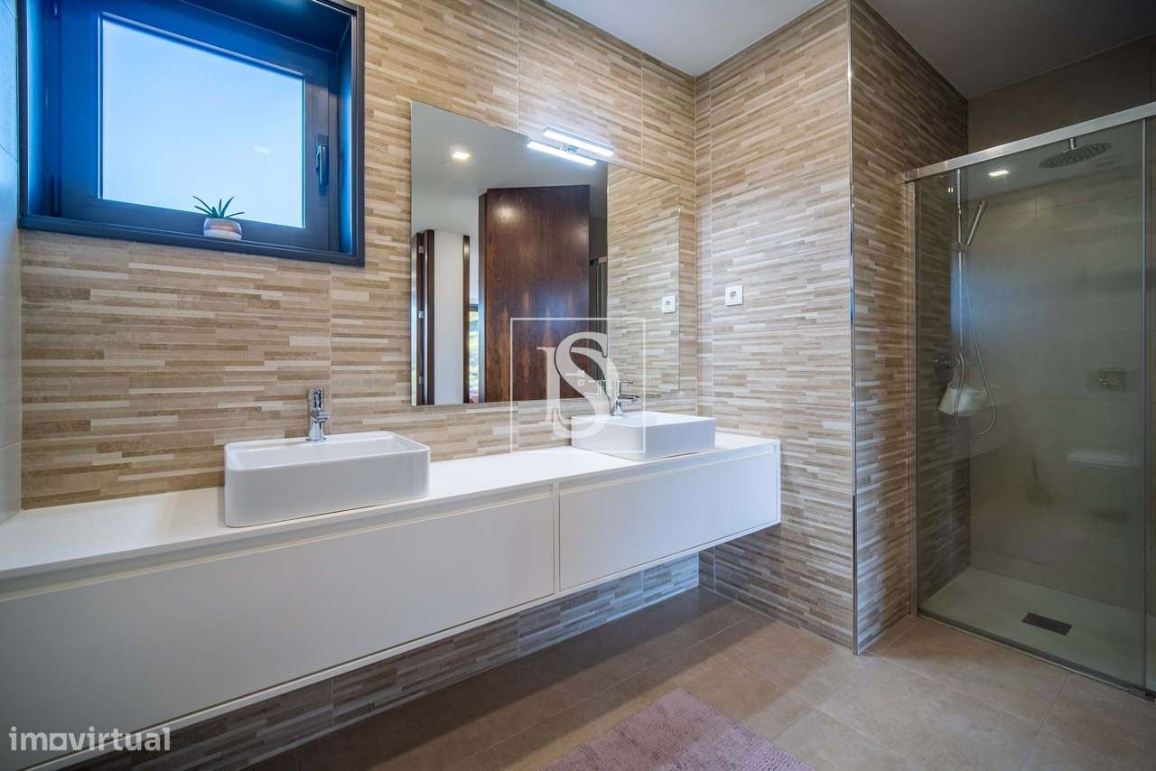 Moradia Individual T3, com jardim e vistas desafogadas-16