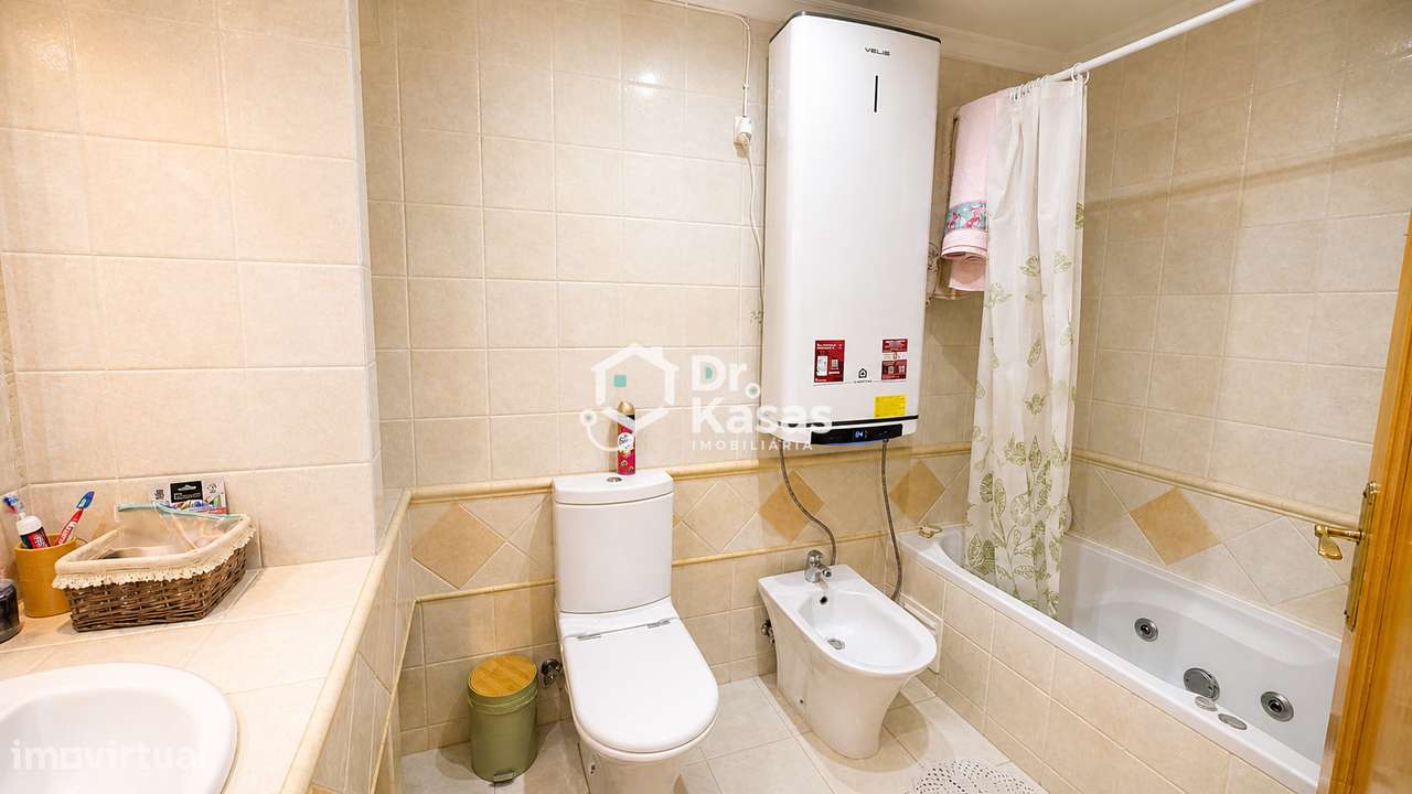 Apartamento T3 próximo Hospital do Barreiro-24