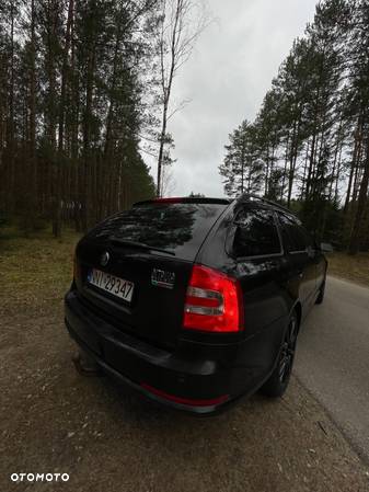 Skoda Octavia 2.0 TDI DPF RS DSG - 6