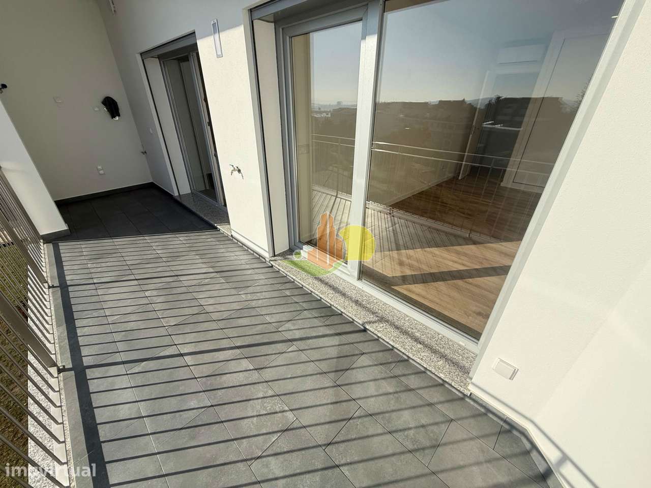 T2k com Garagem Dupla - Grande imagem: 5/25