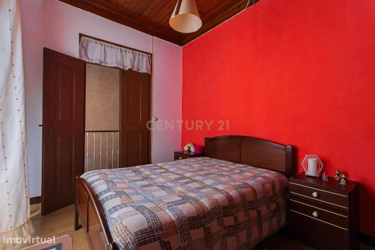 Moradia T5 com 250 m², no Coração do Juncal, Porto de Mós-27