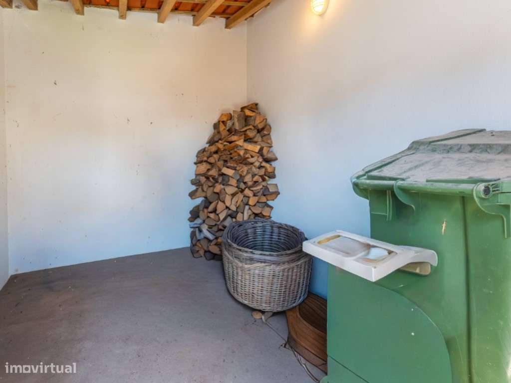 Moradia T3 com Terraço e Churrasqueira no Nadadouro-19