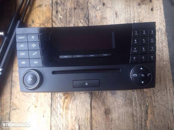 Auto-radio de CD Becker Mercedes Classe E 2004 - 1