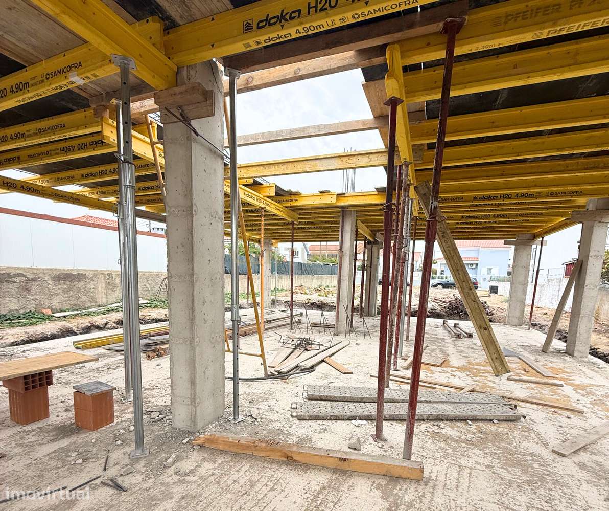 Moradia T3 Geminada, Piscina, Pinhal do General, Fernão Ferro-17