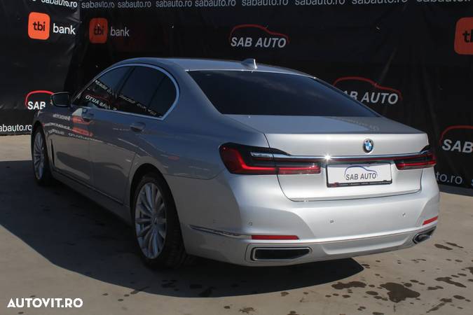 BMW Seria 7 730d - 24