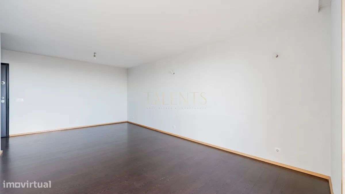 Apartamento T1 Azurém Guimaraes com Varanda Panorâmica-13