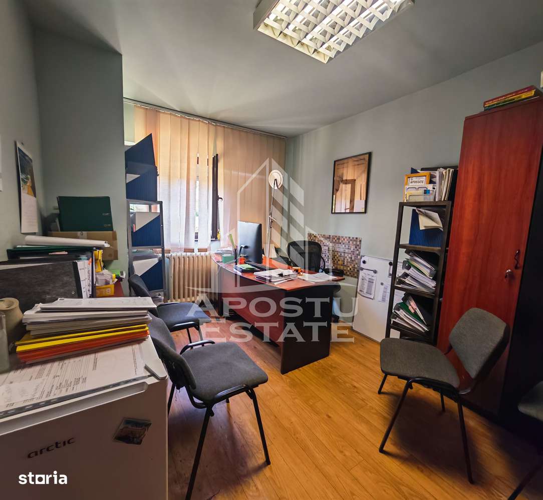 Apartament de vanzare cu 3 camere, parter, zona Aradului