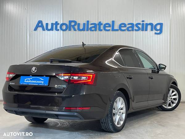 Skoda Superb 2.0 TDI DSG Ambition - 3