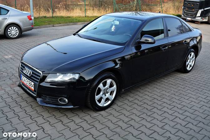 Audi A4 2.0 TDI DPF Ambiente - 13