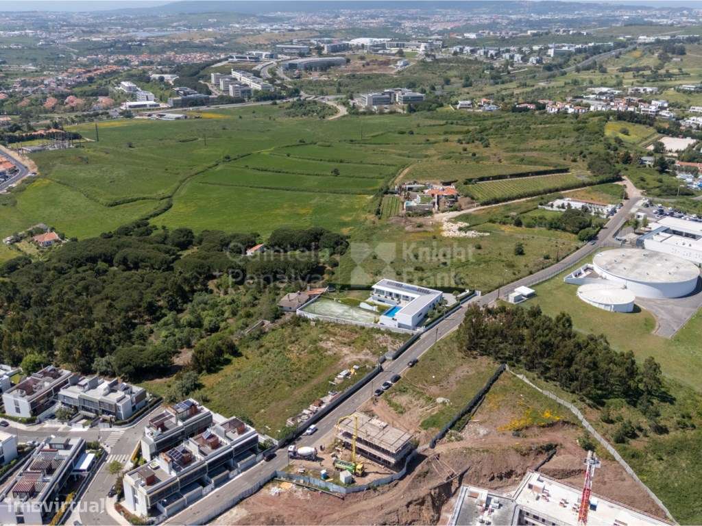 Moradia T5 com piscina e Campo de Padel em Barcarena, Oeiras-20