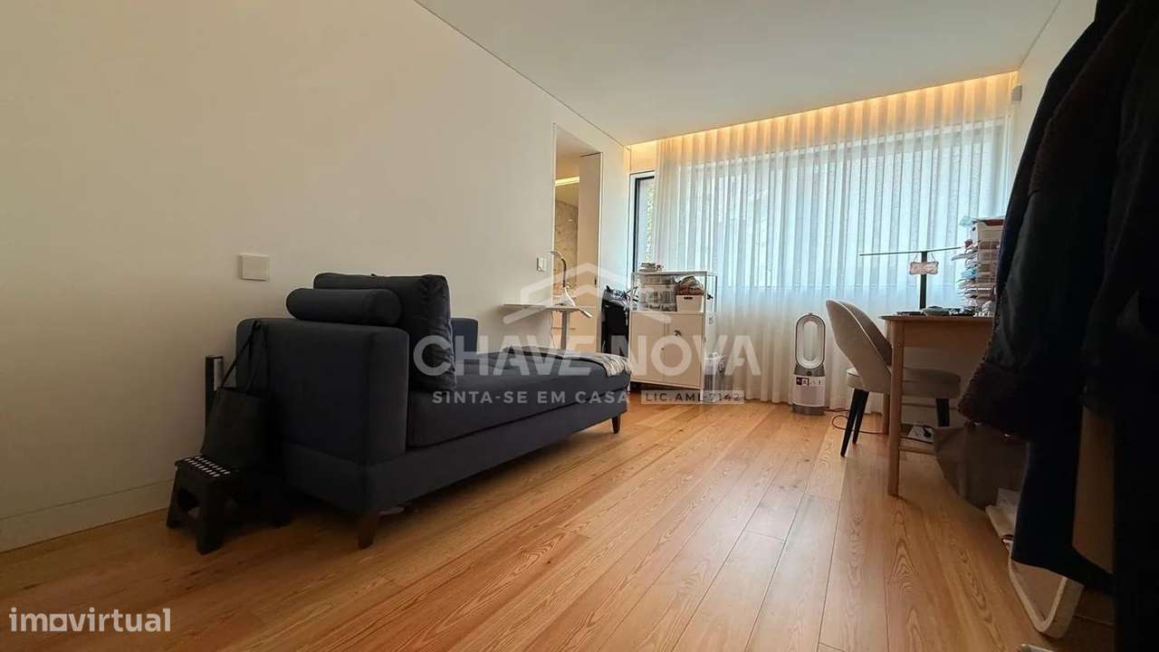 Apartamento t2 à venda na Rua António Bessa Leite-15