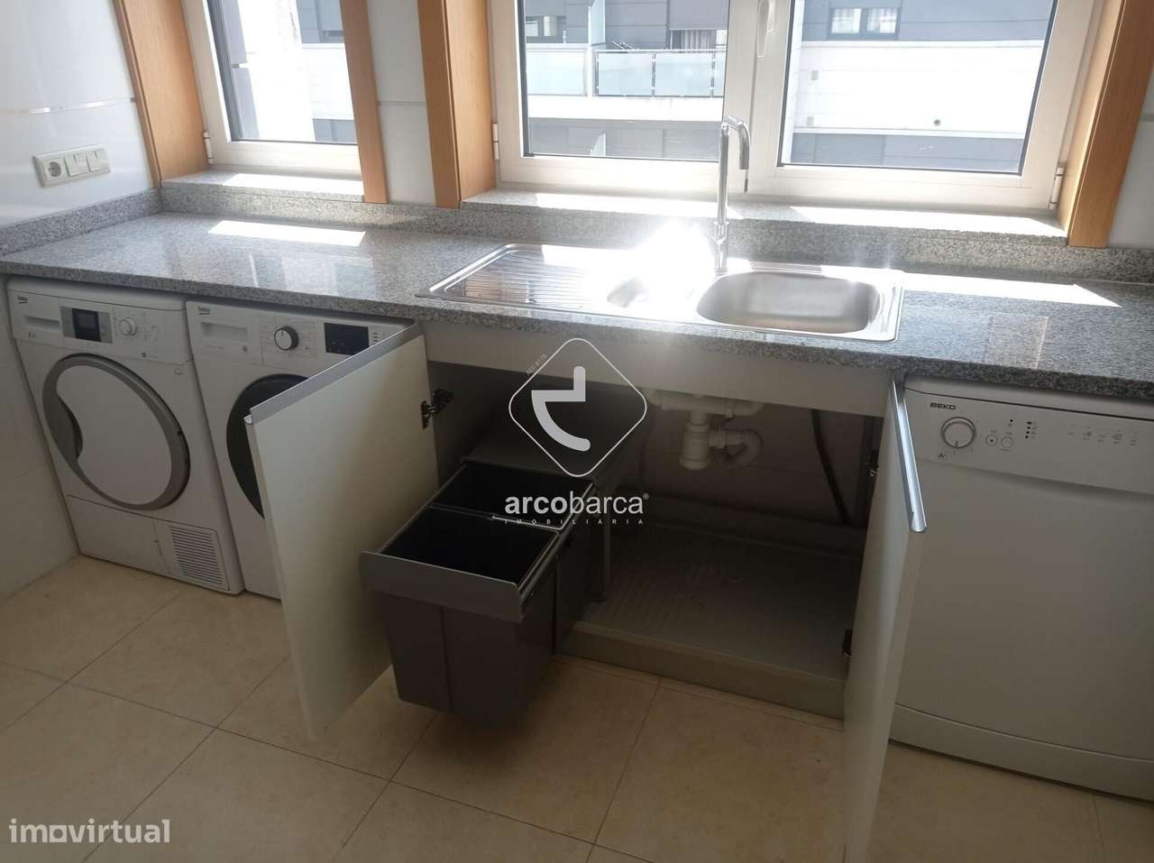 Empreendimento da Imogalaica - Investimentos imobiliários Lda., aparta-7