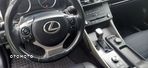 Lexus IS - 20