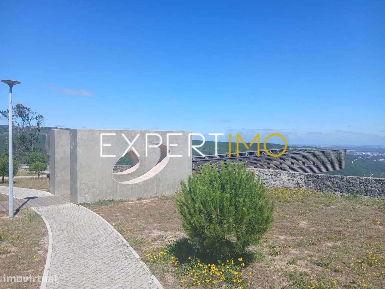 Moradia T2 São Bento, Porto de Mós, Leiria com design moderno-31