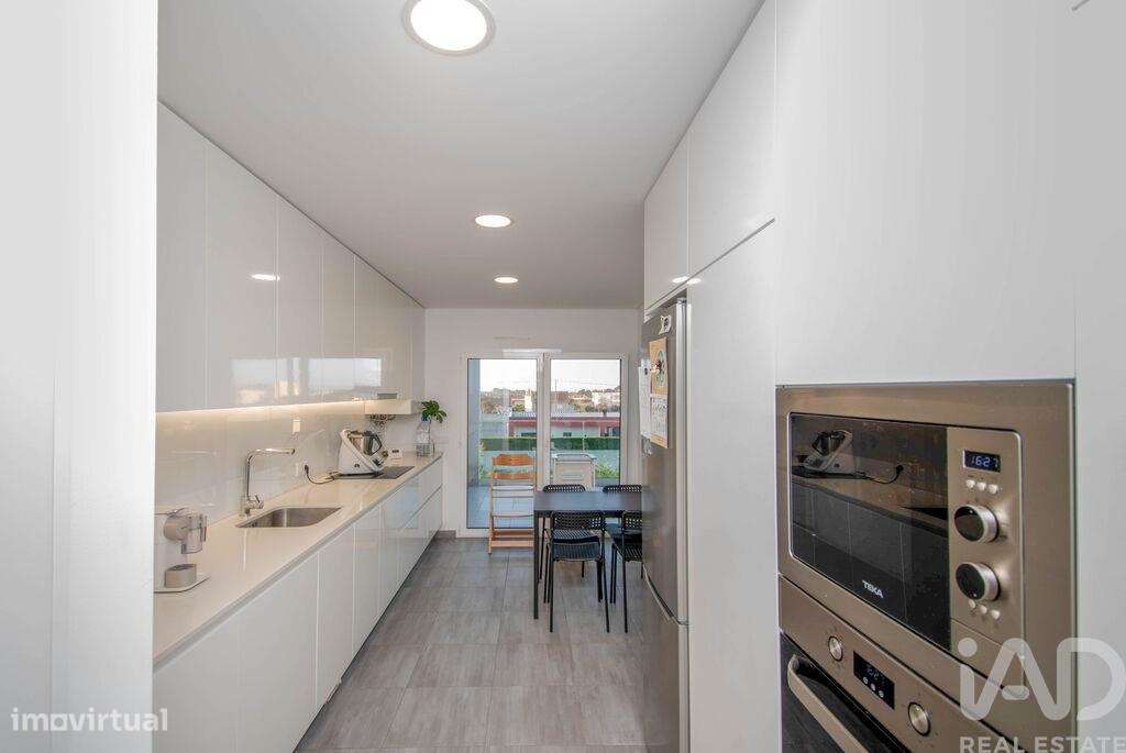 Apartamento T3 em Marinha Grande - Grande imagem: 2/28