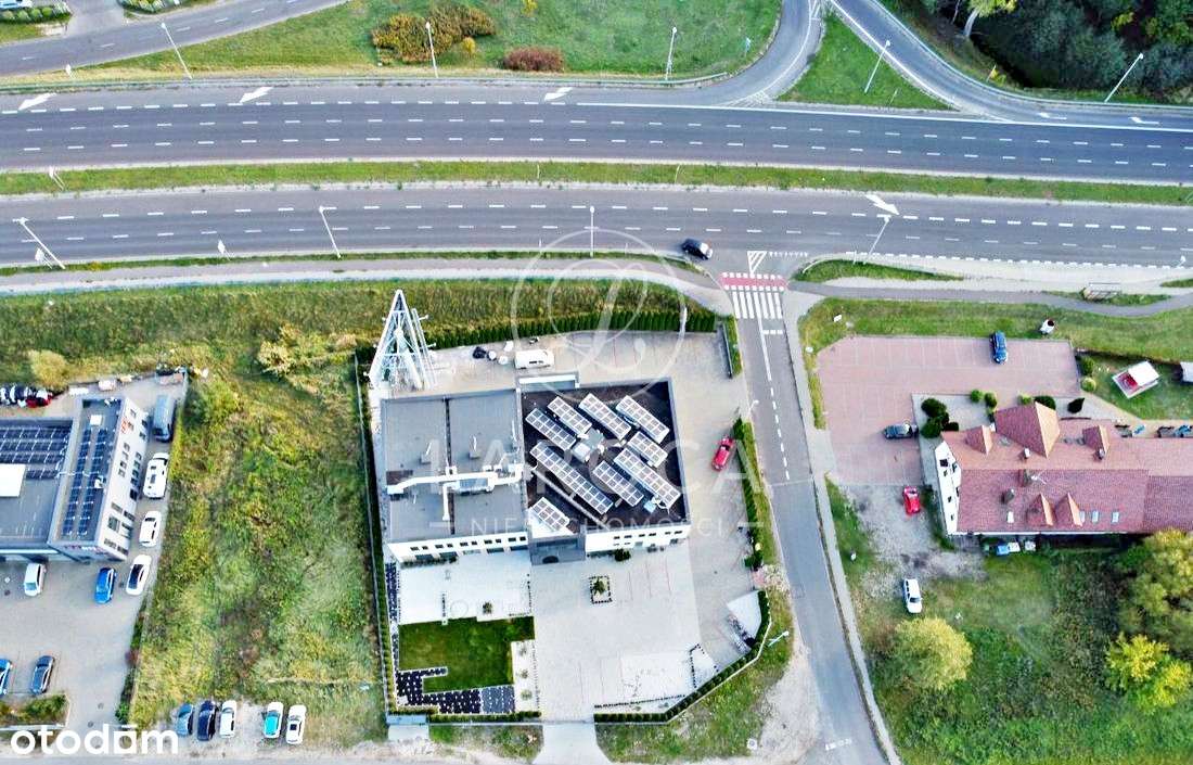 Osobne skrzydło biurowca z wejściem z parkingu - Pełny obrazek: 4/9