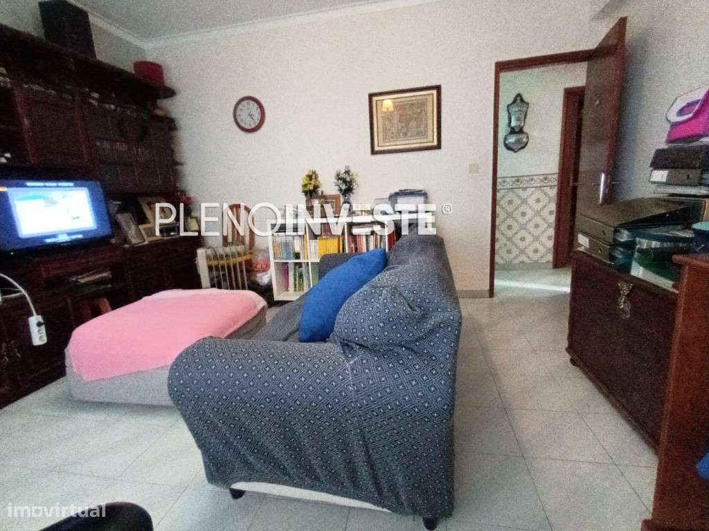 T2 com boas áreas na Arrentela-12