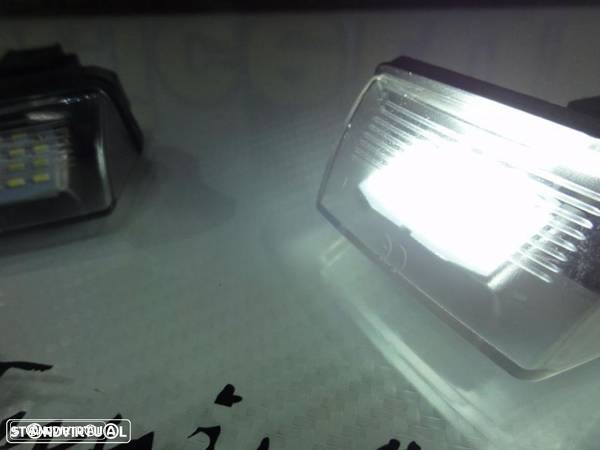 Suporte De Lâmpada De Matrícula Com Led Branco Para Peugeot 206, 206+, 207, 407, 406, 306, 307, 308, Partner B9/M49/M59 3/5-drs, 406 4/5-drs, 407 4/5-drs, 5008 5-drs MPV, Citroen C3, C3 Picasso, C4 Picasso, C5 Ⅱ, C6, Berlingo, SAXO, XSARA, XSARA Ⅱ, XSARA Picasso. - 14