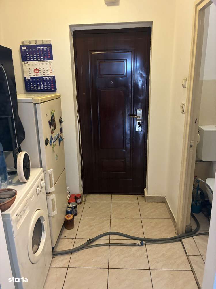 Vanzare Garsoniera zona dristor schitului-3